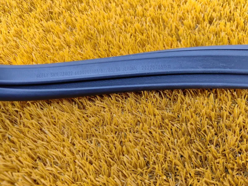 Уплотнитель двери