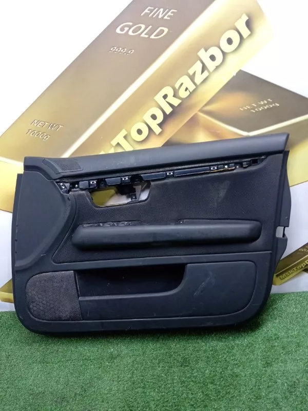 Обшивка двери Audi A4 2005 8E1867106В B6, передняя правая