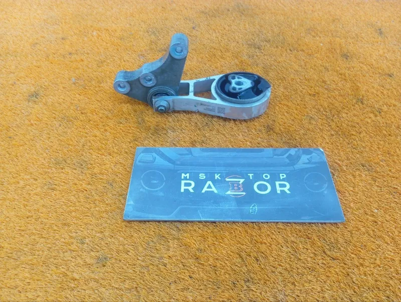 Подушка двигателя