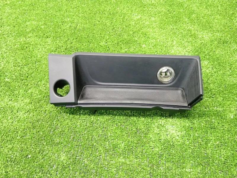 Прикуриватель Audi A5 2019 8W1864131 2 CYR