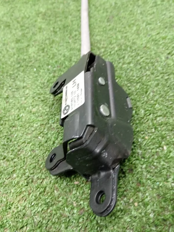 Замок багажника