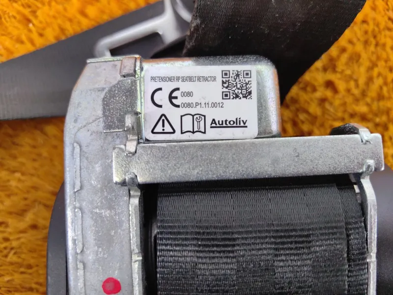 Ремень безопасности