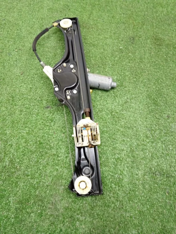 Стеклоподъемник BMW X5 2008 51357166382 E70, задний правый