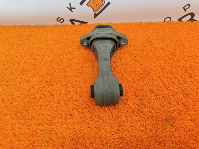 Подушка двигателя