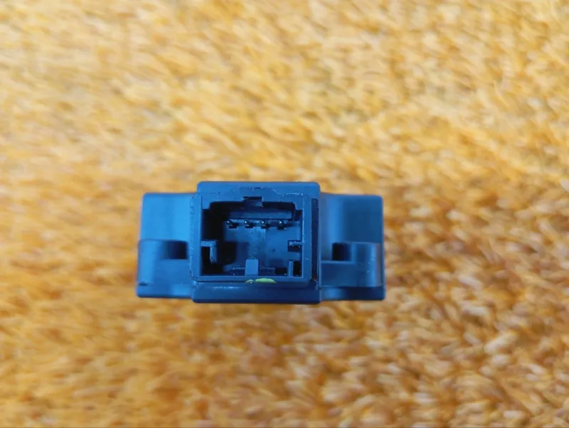 Сервопривод заслонок печки