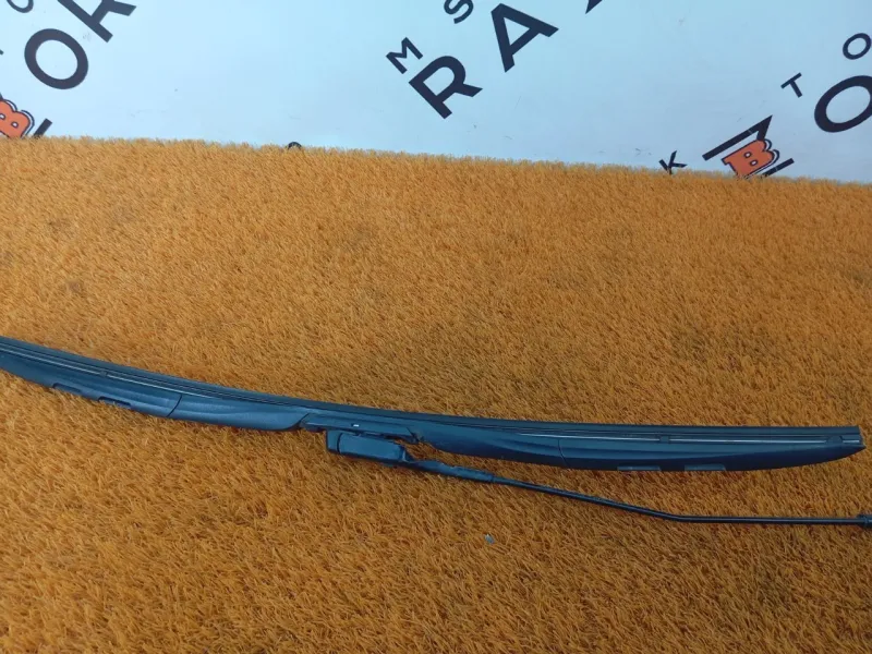 Поводок стеклоочистителя лобового стекла