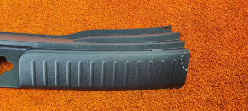 Накладка замка багажника