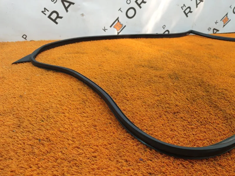 Уплотнитель двери