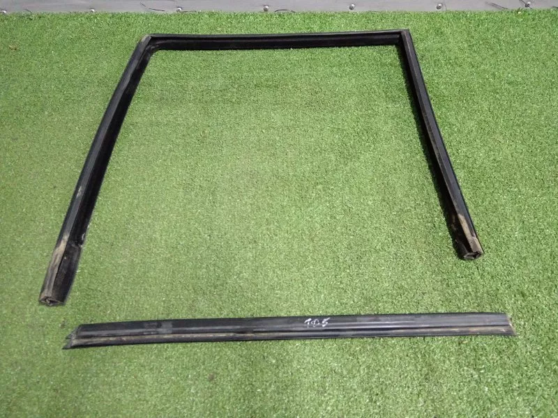 Уплотнитель стекла двери