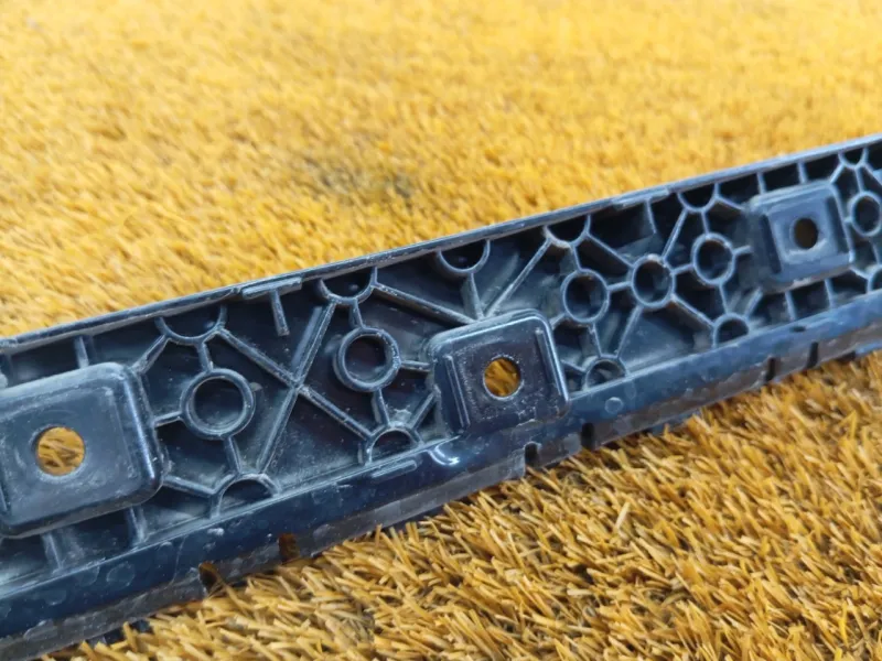 Крепление бампера