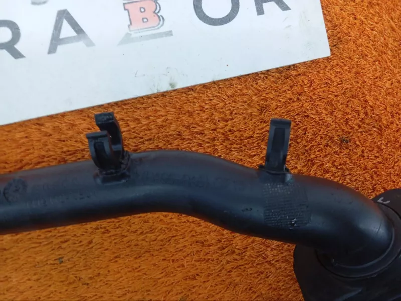 Патрубок интеркулера