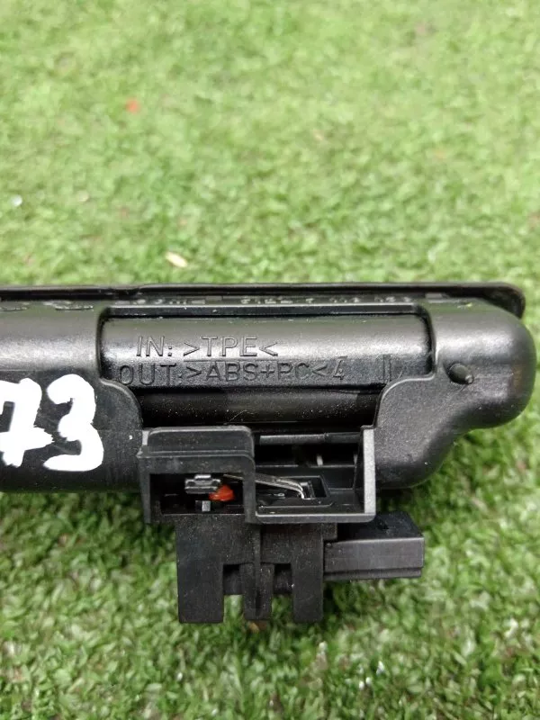 Кнопка открывания багажника BMW 5-Series 2006 51247118158 E60/E61, задняя