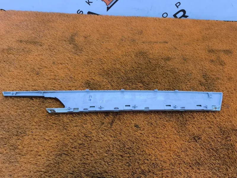 Молдинг двери