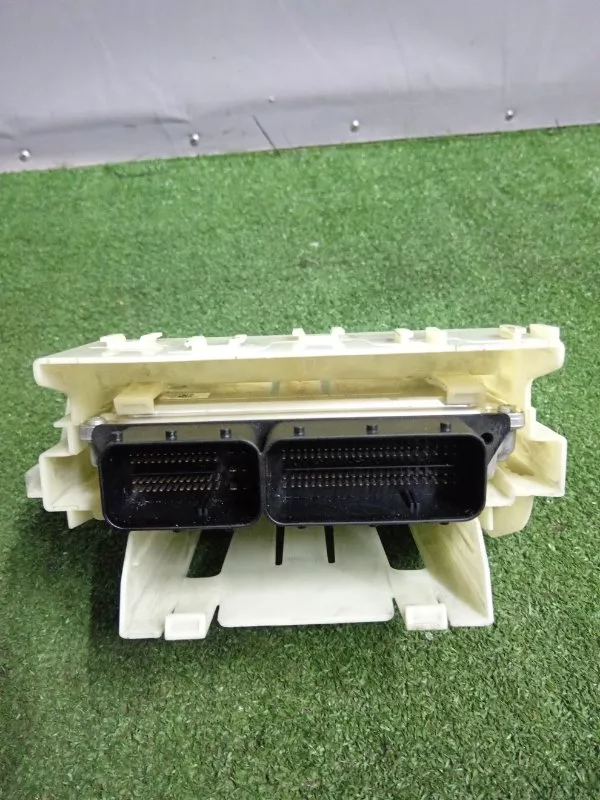 Блок управления двигателем