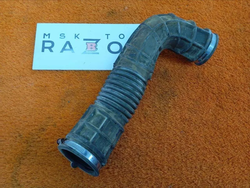 Патрубок воздушного фильтра