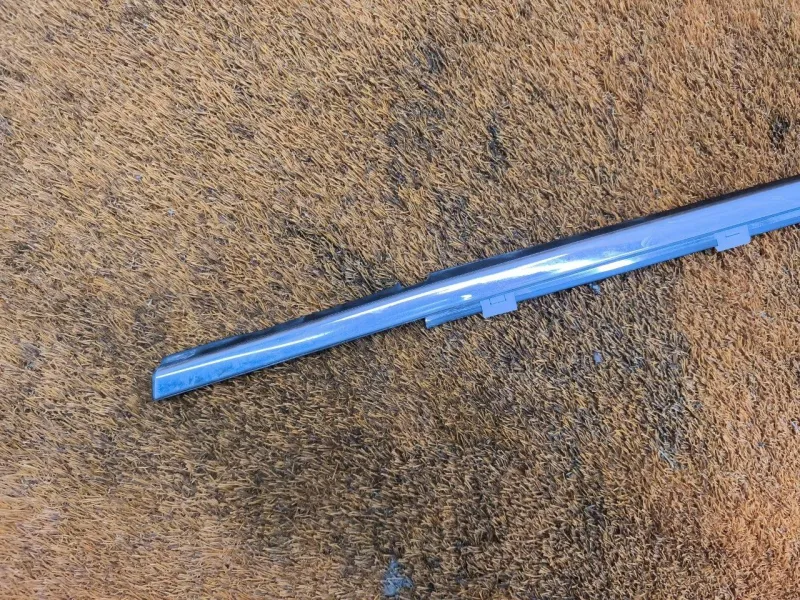 Молдинг стекла