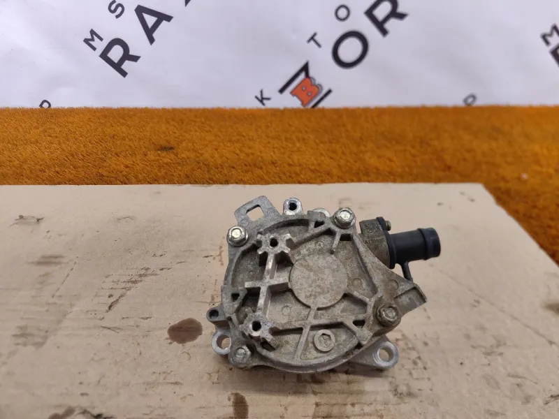 Насос вакуумный