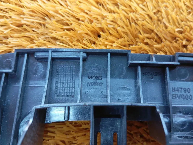 Накладка на торпедо