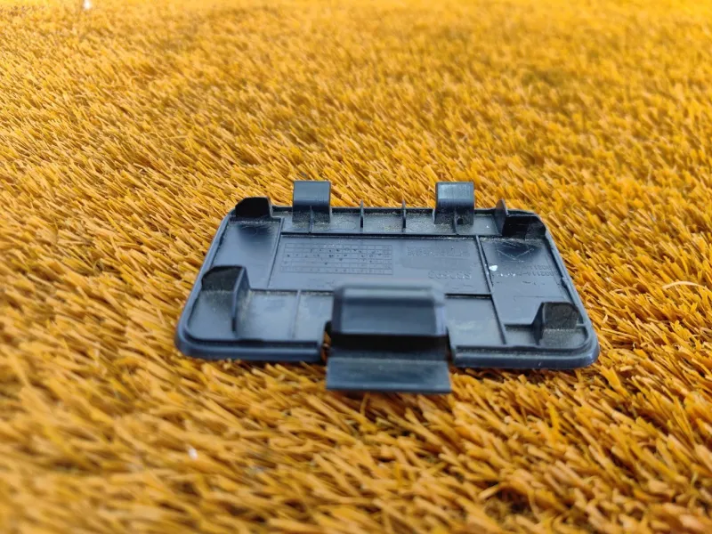 Обшивка двери багажника