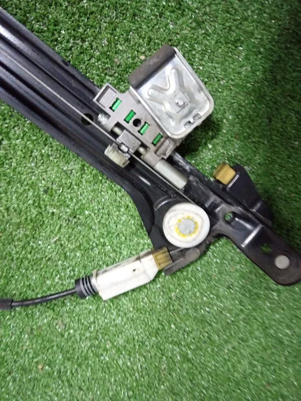 Стеклоподъемник Audi A4 2009 8K0837462E B8, передний правый