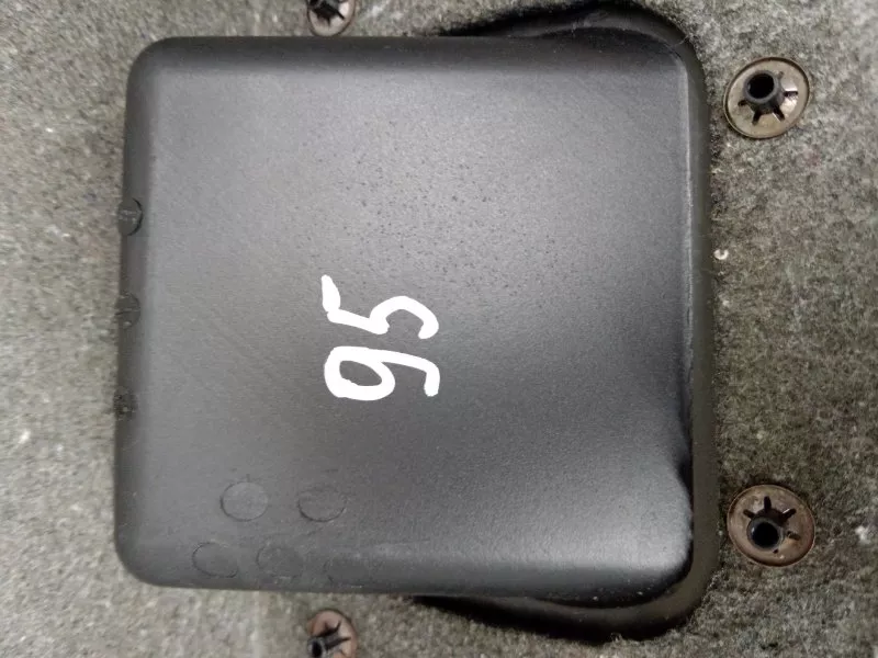 Обшивка крышки багажника Audi A6 2005 4F5867975J C6