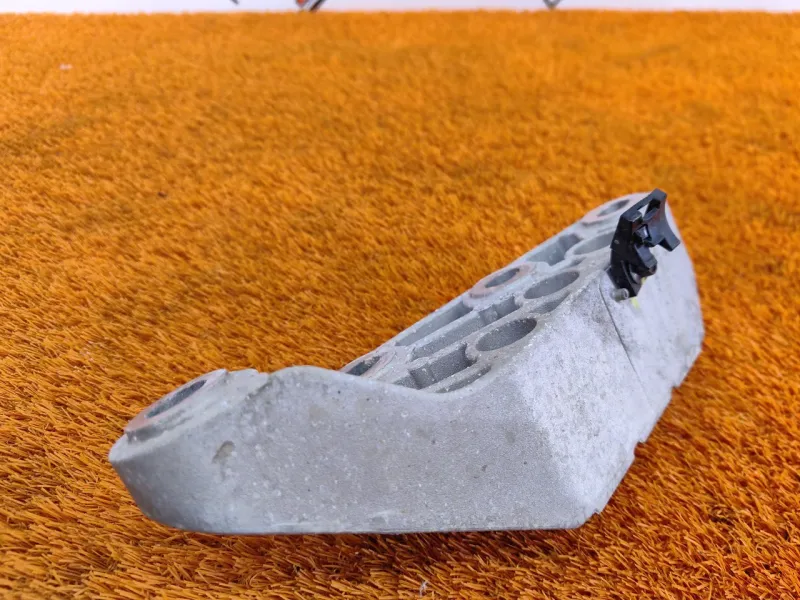 Кронштейн опоры КПП