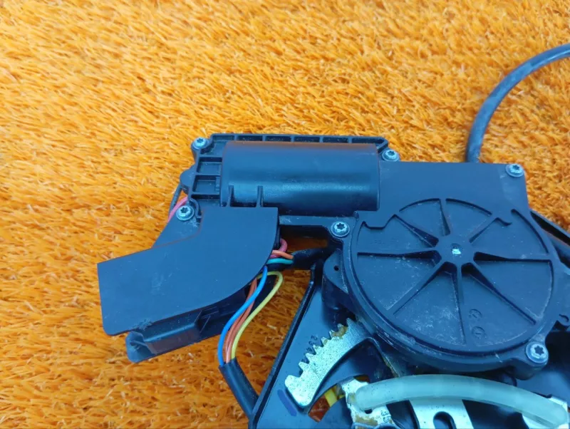 Замок багажника