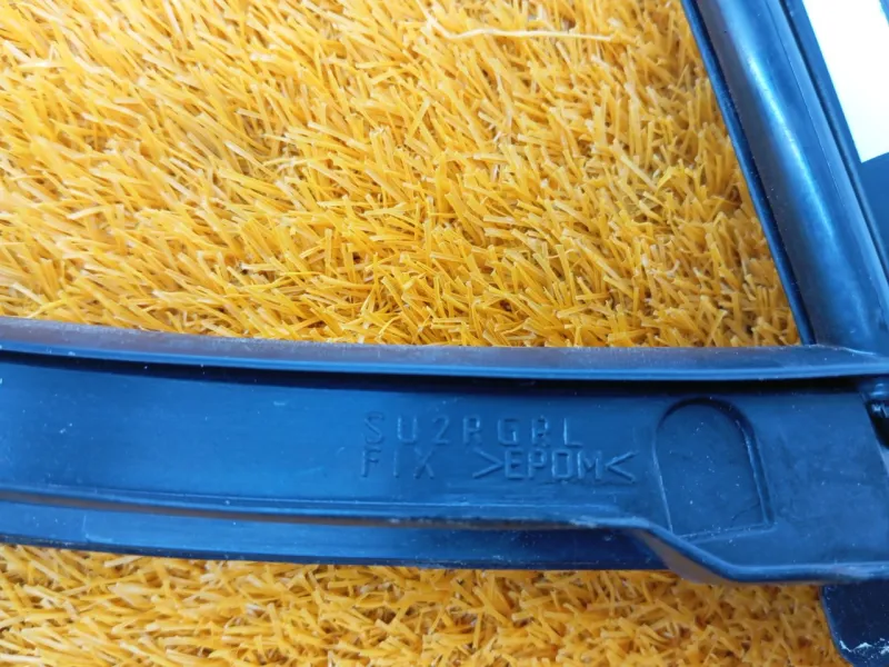 Уплотнитель стекла двери