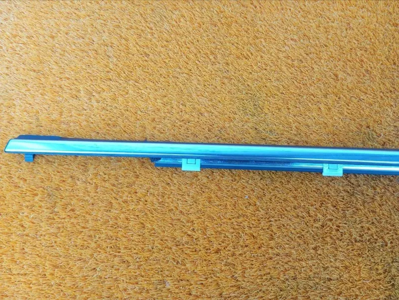 Молдинг стекла