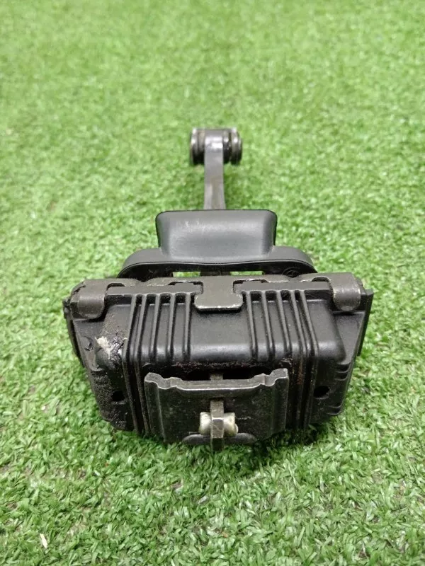 Ограничитель двери