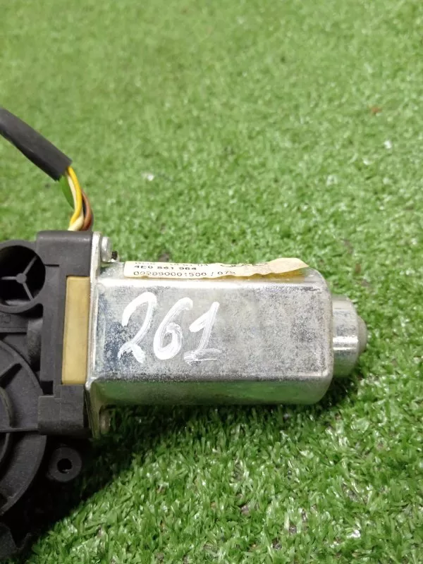 Моторчик шторки двери