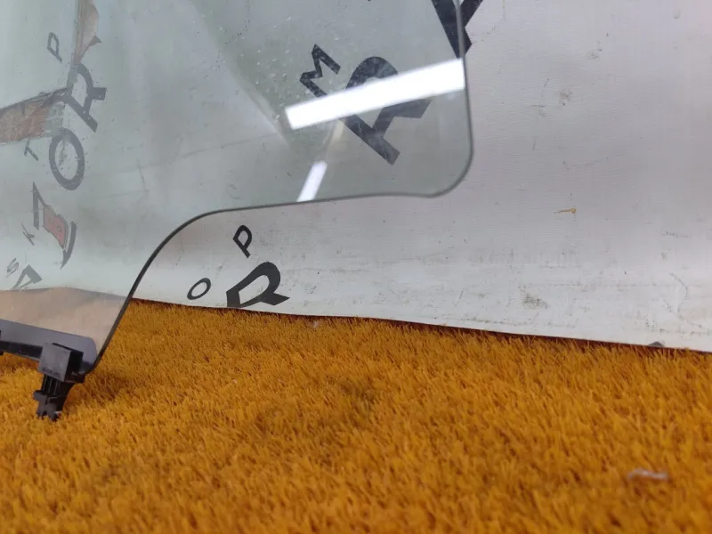 Стекло двери