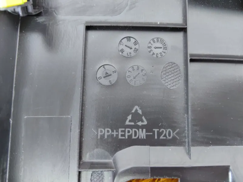 Накладка на торпедо