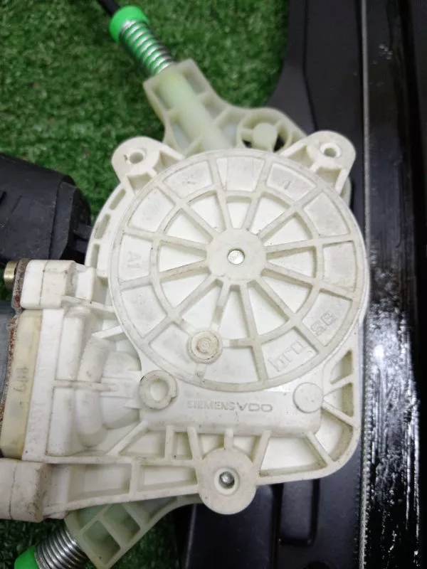 Стеклоподъемник BMW 5-Series 2004 51337184384 E60/E61, передний правый