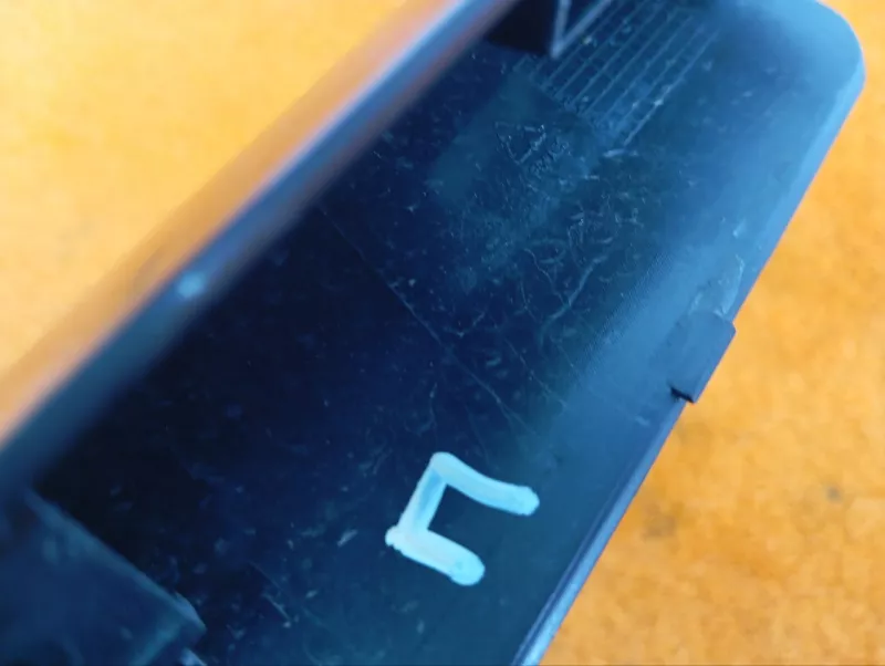 Молдинг на крыло