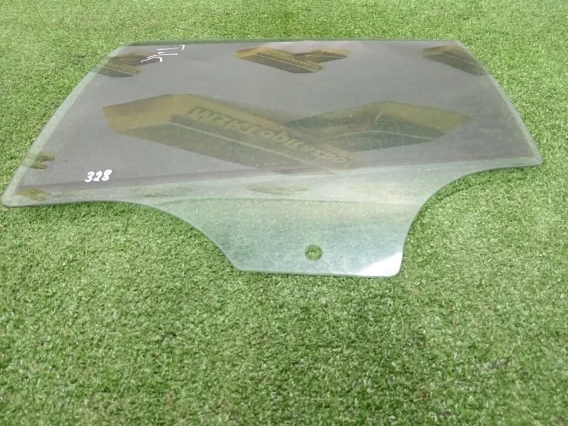 Стекло двери BMW 5-Series 2011 51357182125 F10, заднее левое