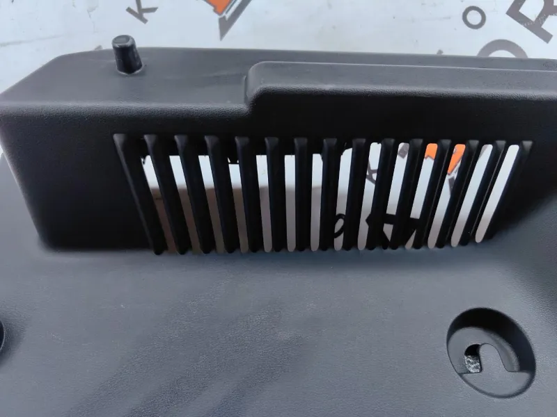 Обшивка багажника