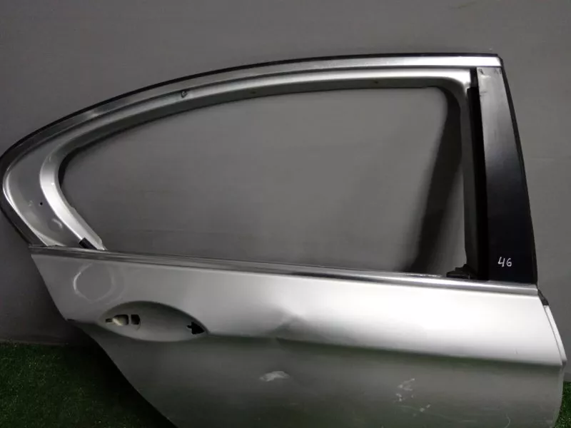 Дверь BMW 5-Series 2011 41007206114 F10, задняя правая