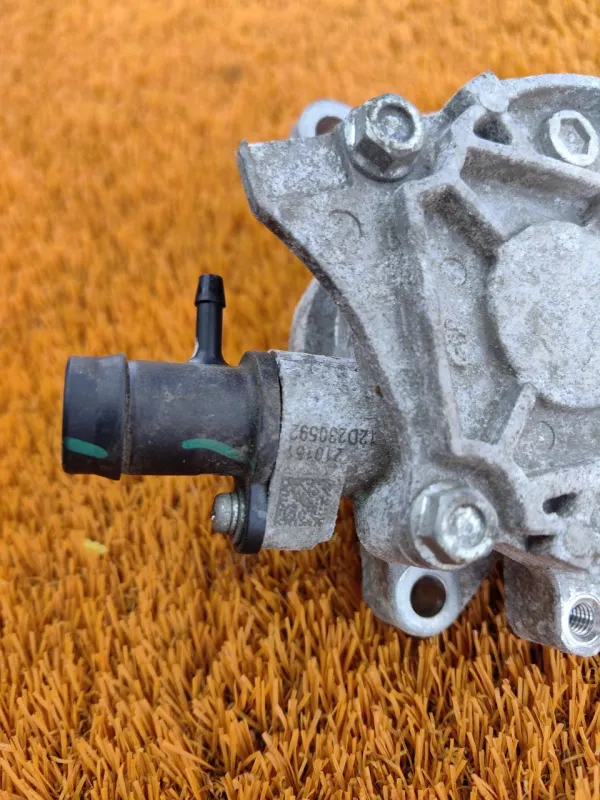 Насос вакуумный