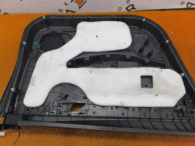 Обшивка двери