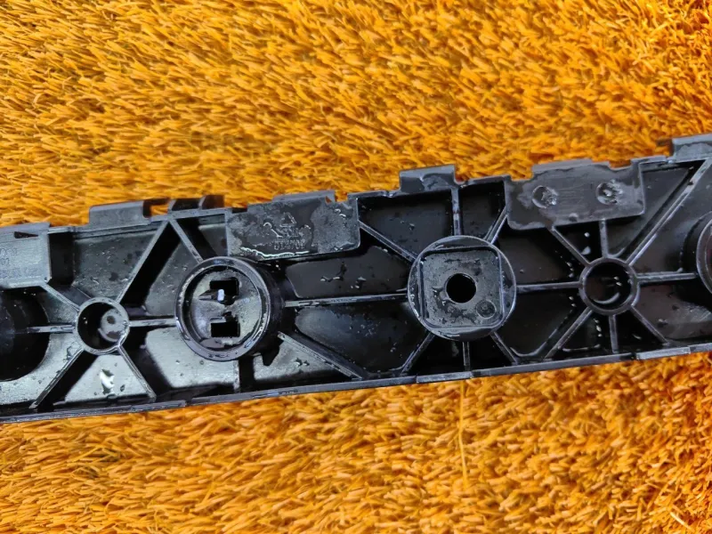 Кронштейн бампера