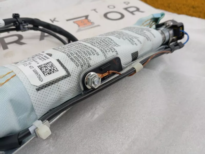 Шторка безопасности Audi A6 2018 4G8880241B C7, левая