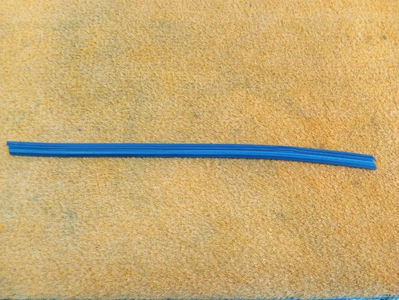 Уплотнитель стекла двери