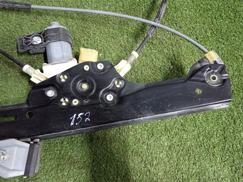 Стеклоподъемник BMW 5-Series 2006 51337184383 E60, передний левый