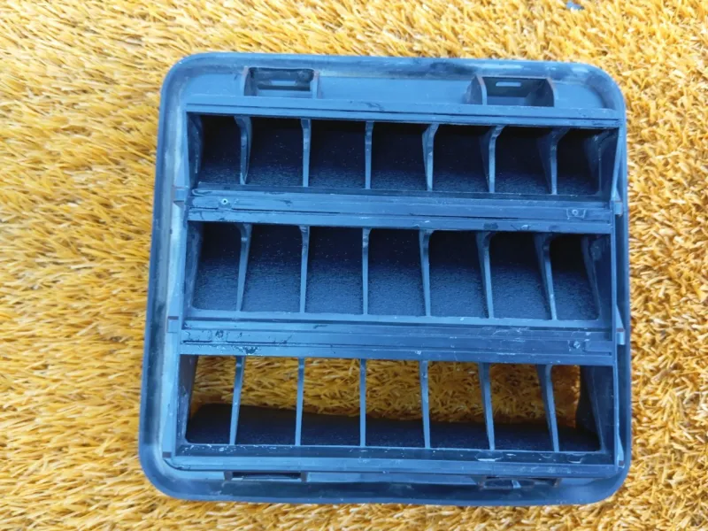 Решетка вентиляционная