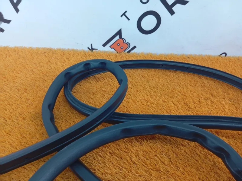 Уплотнитель двери