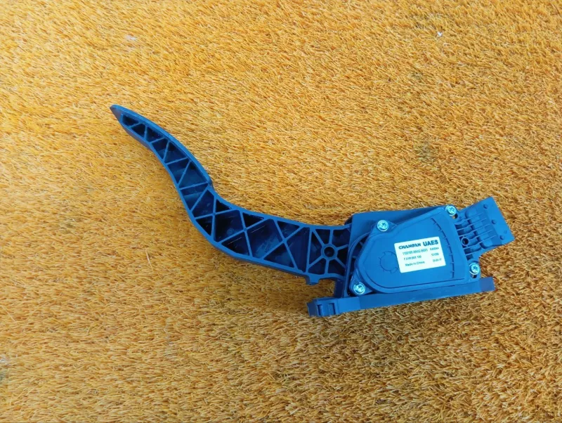 Педаль газа Changan CS55 Plus 2024 1108100MK02BE01 JL473ZQ7