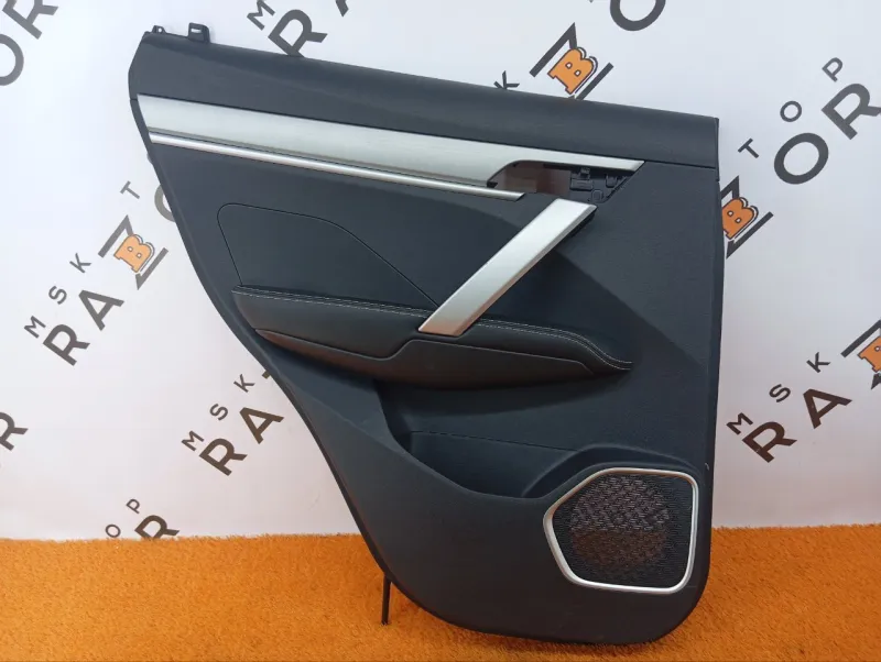 Обшивка двери