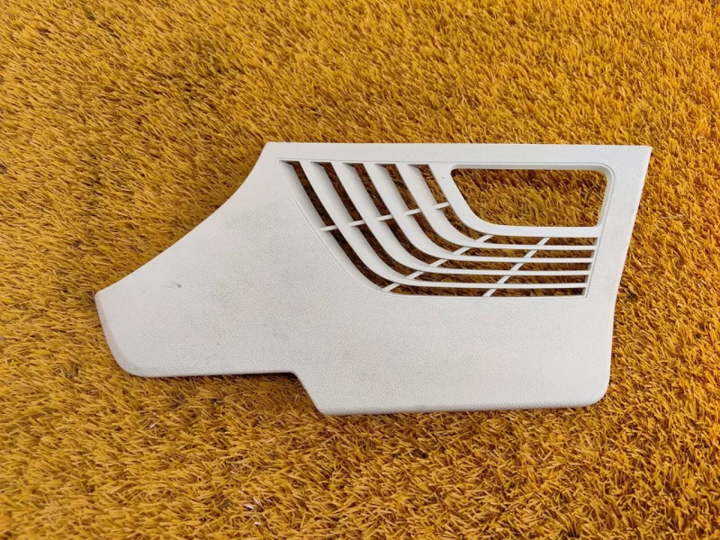 Обшивка багажника