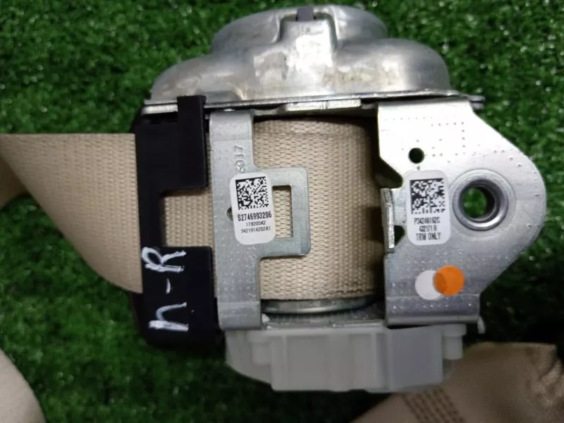 Ремень безопасности